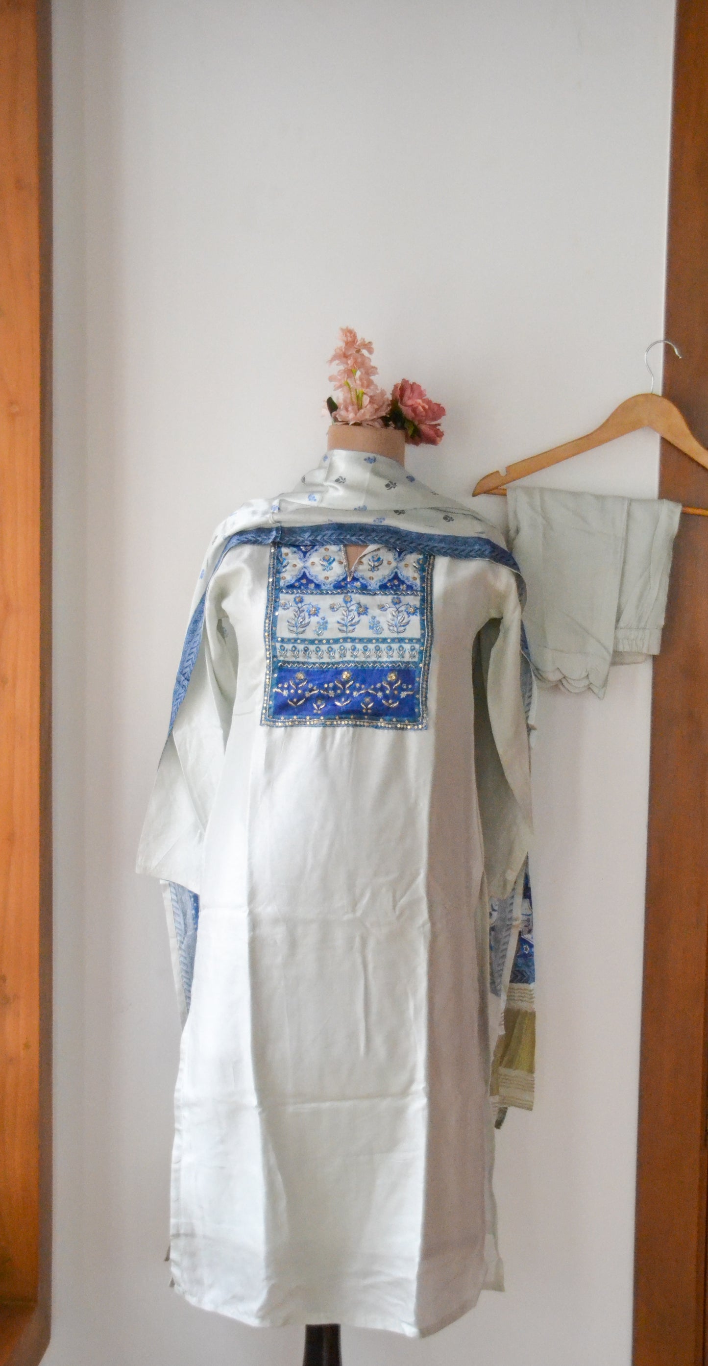 நீலகண்டம் - (Neelagandham Blue blossom )
